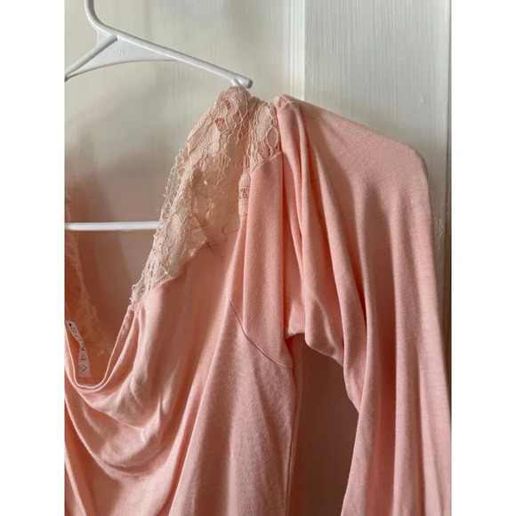 Venus Women’s size large pink Blouse - Picture 7 of 7